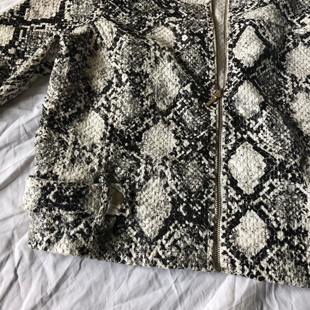 Ruby Rd Faux Snakeskin Croo ZIP Jacket - Picture 3 of 10